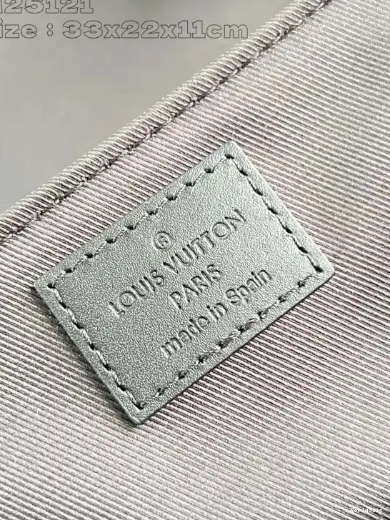 Cheap Voyager LOUIS Messenger PM-33*22.5*11CM VUITTON 0624